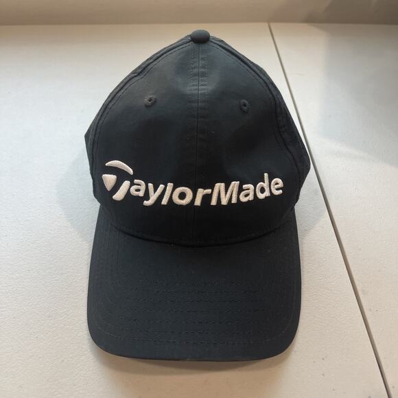 TaylorMade Golf Hat Black Adjustable Logo Cap Lightweight Mesh Reg 58 CM Embroid - Picture 1 of 8